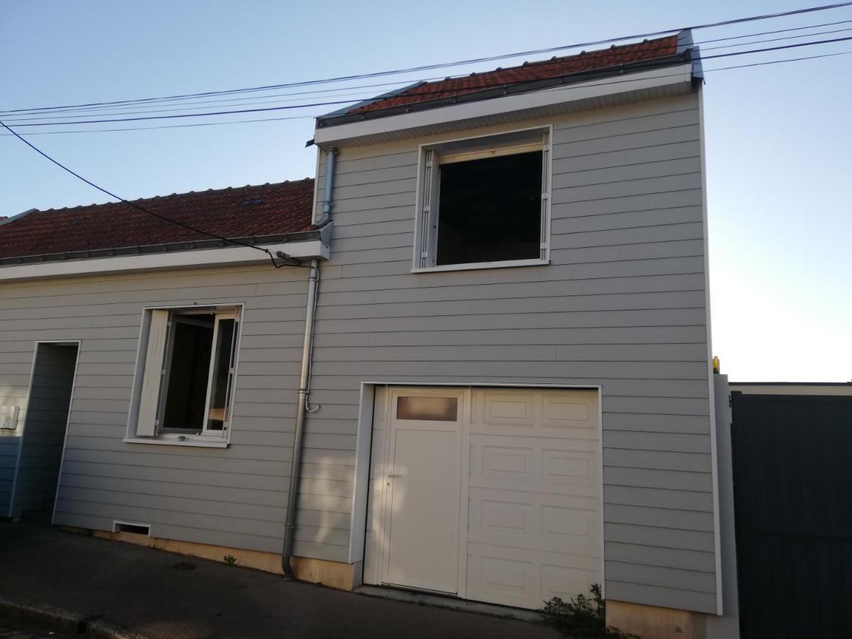 Villa P'Tite Maison Atypique Avec Terrasse Nantes Exterior foto